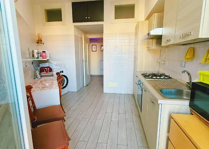 Πανσιόν Lili & Aurora